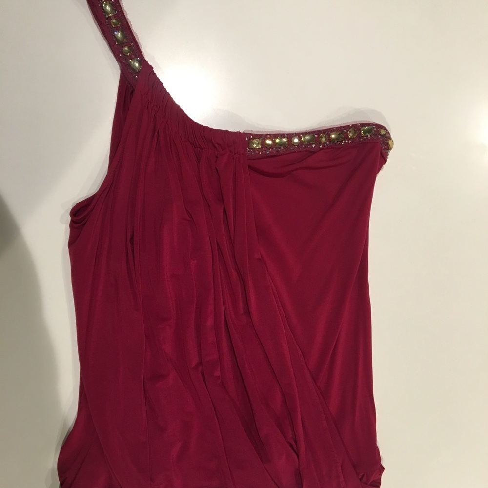 Cute BCBG top. Burgundy color